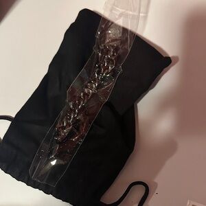 Bandolier phone chain small